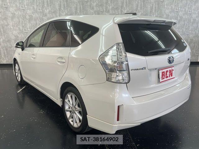 Toyota PRIUS ALPHA 2012-02 8101364-8