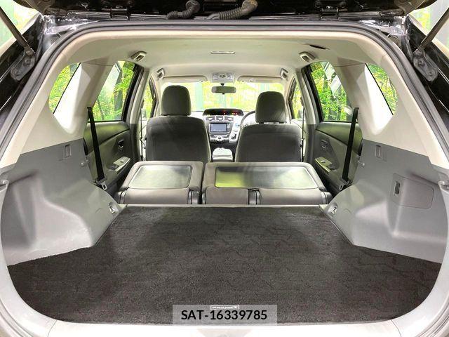 Toyota PRIUS ALPHA 2012-07 8101373-9