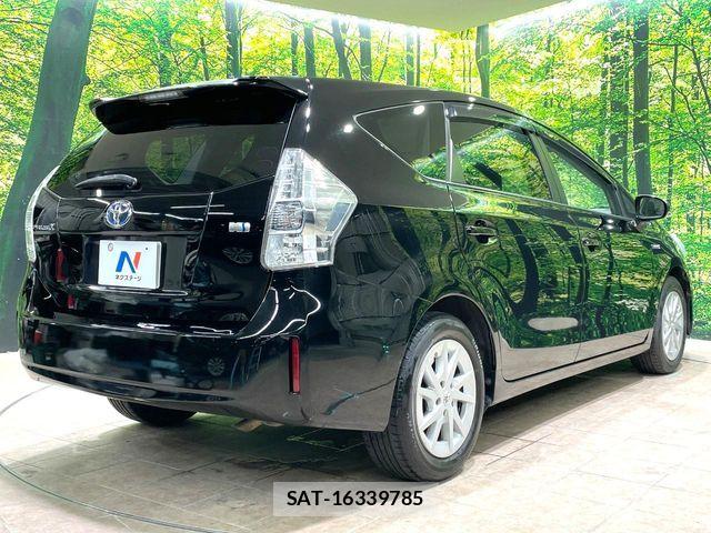 Toyota PRIUS ALPHA 2012-07 8101373-16