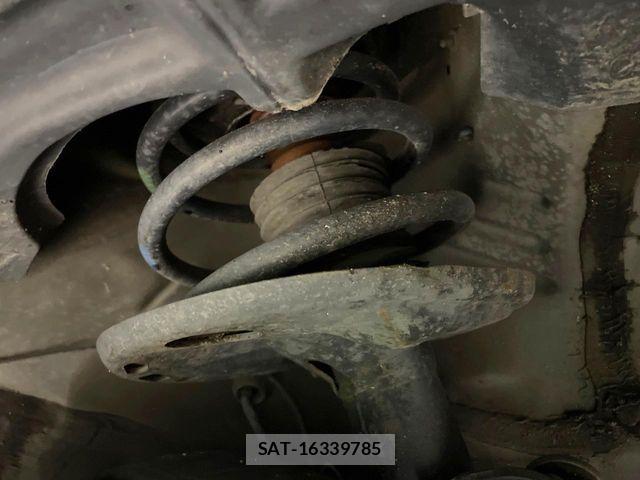 Toyota PRIUS ALPHA 2012-07 8101373-19