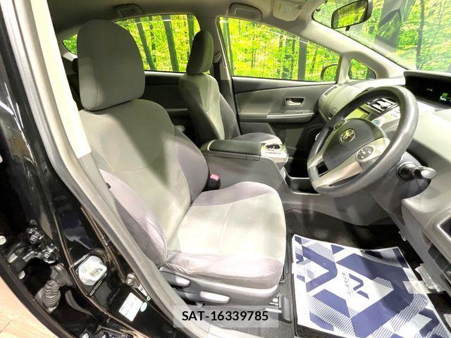 Toyota PRIUS ALPHA 2012-07 8101373-7