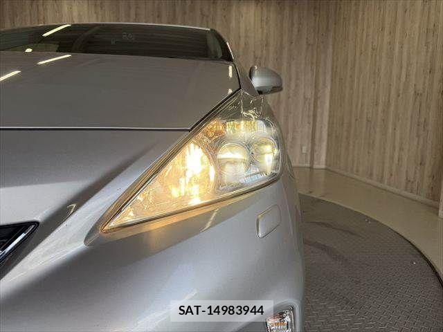 Toyota PRIUS ALPHA 2011-06 8101374-12
