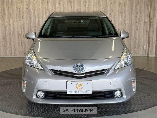 Toyota PRIUS ALPHA 2011-06 8101374-15