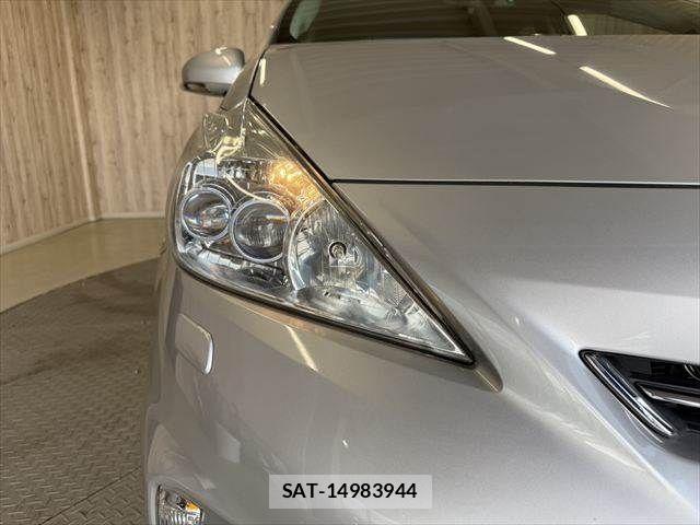 Toyota PRIUS ALPHA 2011-06 8101374-22