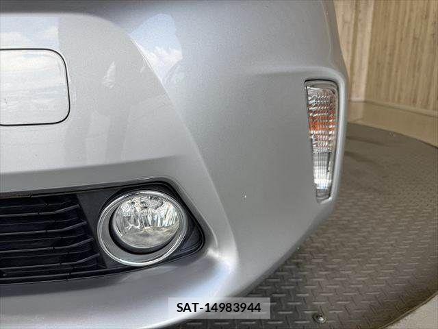 Toyota PRIUS ALPHA 2011-06 8101374-25