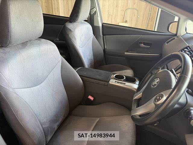 Toyota PRIUS ALPHA 2011-06 8101374-7