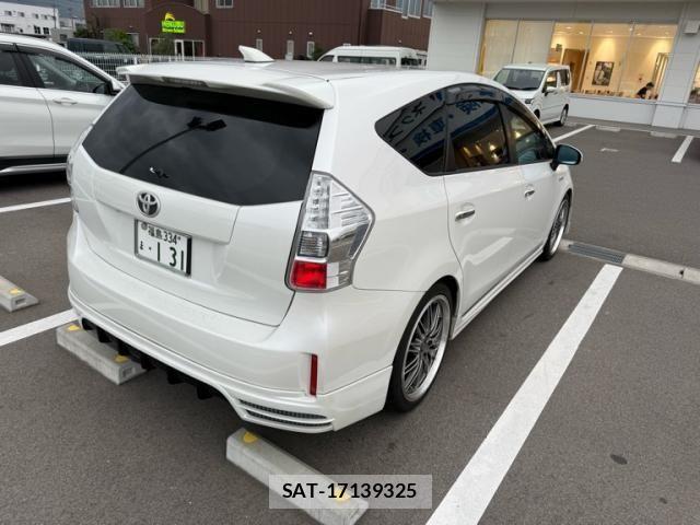 Toyota PRIUS ALPHA 2013-07 8101388-12