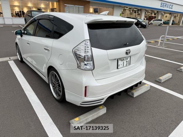 Toyota PRIUS ALPHA 2013-07 8101388-13