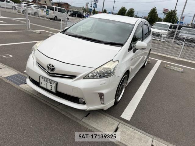 Toyota PRIUS ALPHA 2013-07 8101388-1