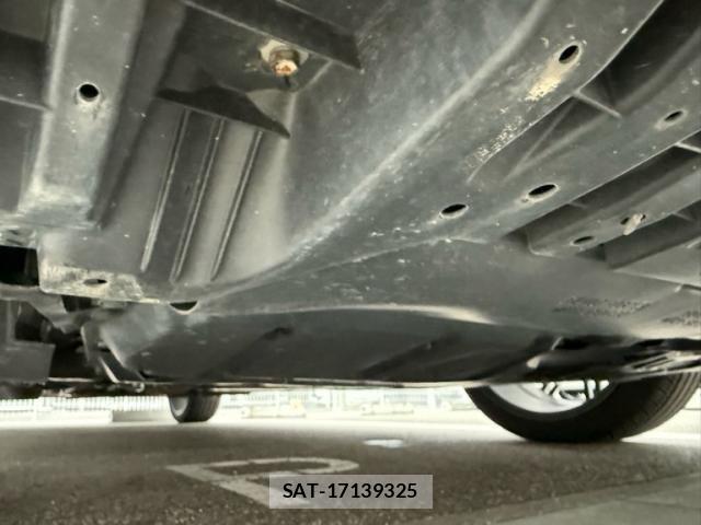 Toyota PRIUS ALPHA 2013-07 8101388-4