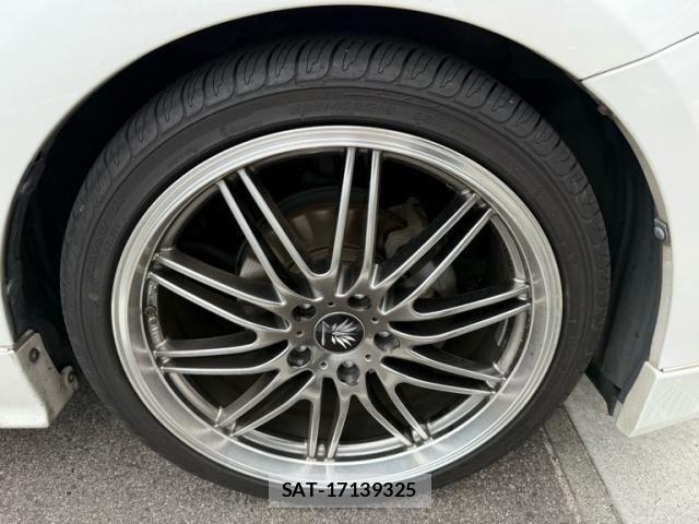 Toyota PRIUS ALPHA 2013-07 8101388-5