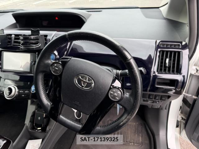 Toyota PRIUS ALPHA 2013-07 8101388-8