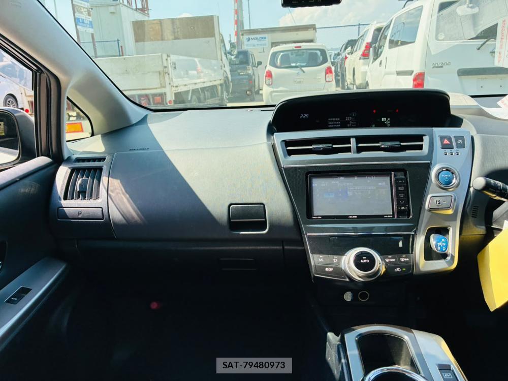 Toyota PRIUS ALPHA 2016-08 7970708-16