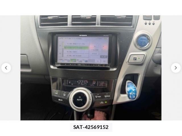 Toyota PRIUS ALPHA 2012-05 8131988-4