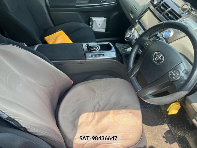 Toyota PRIUS ALPHA 2014-03 8131989-9