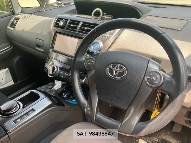 Toyota PRIUS ALPHA 2014-03 8131989-12