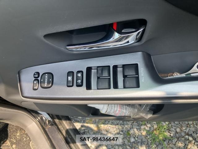 Toyota PRIUS ALPHA 2014-03 8131989-18