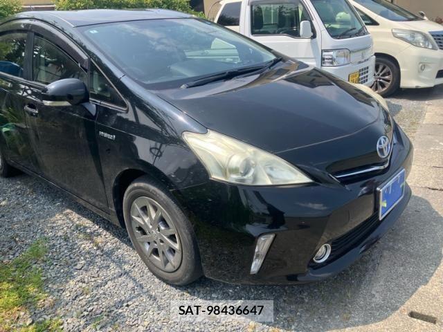 Toyota PRIUS ALPHA 2014-03 8131989-1
