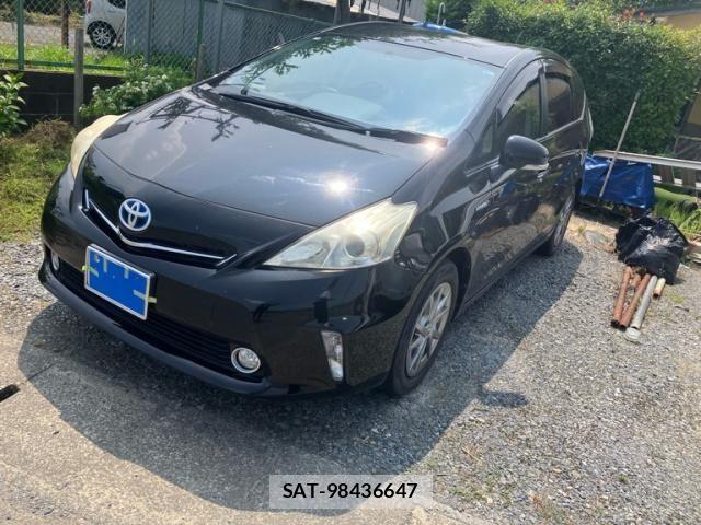 Toyota PRIUS ALPHA 2014-03 8131989-2