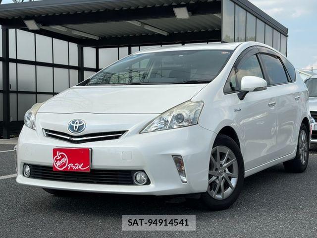 Toyota PRIUS ALPHA 2014-02 8131977-0