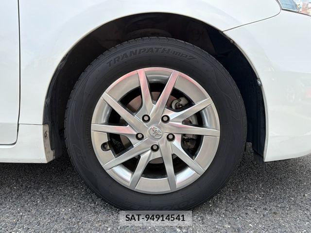 Toyota PRIUS ALPHA 2014-02 8131977-10