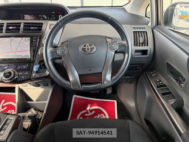 Toyota PRIUS ALPHA 2014-02 8131977-12