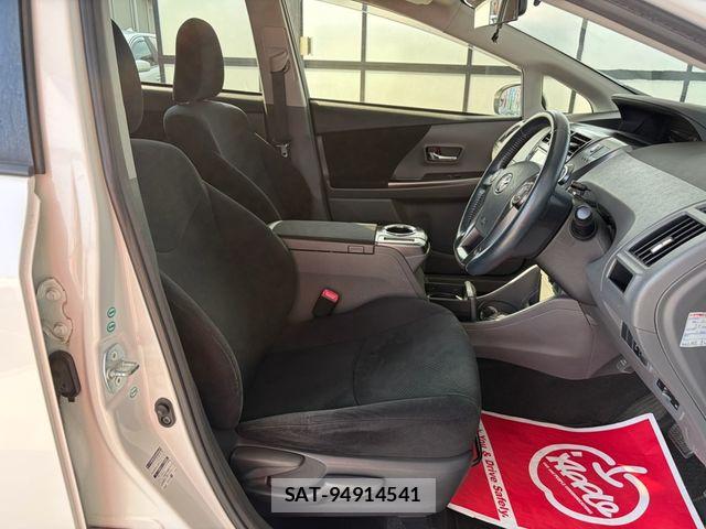 Toyota PRIUS ALPHA 2014-02 8131977-13