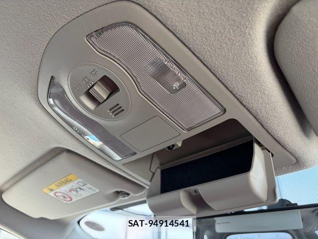 Toyota PRIUS ALPHA 2014-02 8131977-23