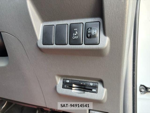 Toyota PRIUS ALPHA 2014-02 8131977-26