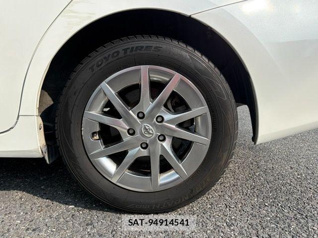 Toyota PRIUS ALPHA 2014-02 8131977-28