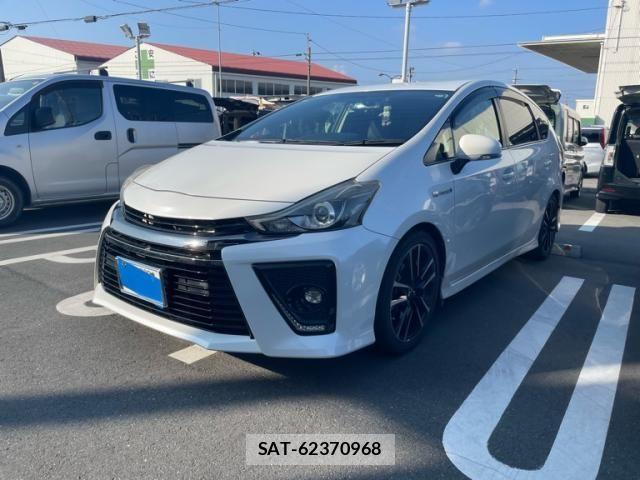 Toyota PRIUS ALPHA 2015-09 8131976-0