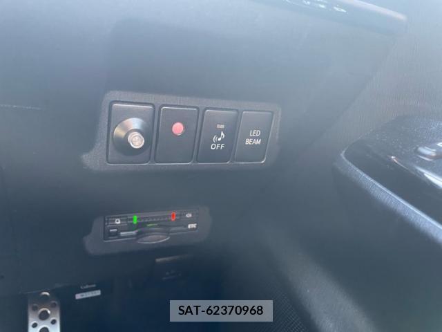 Toyota PRIUS ALPHA 2015-09 8131976-15