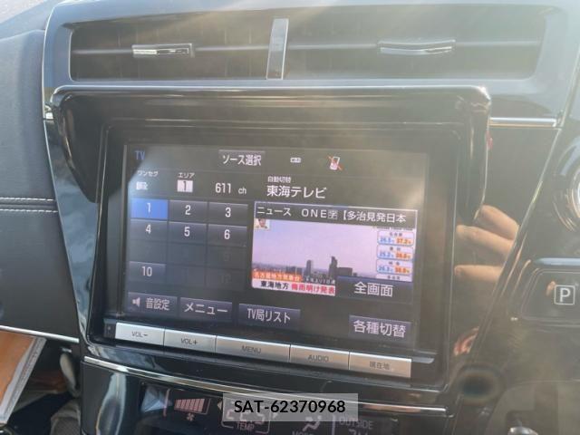 Toyota PRIUS ALPHA 2015-09 8131976-18
