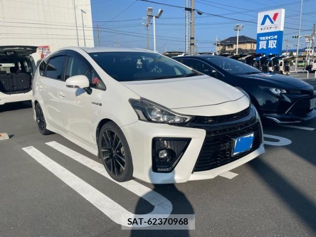 Toyota PRIUS ALPHA 2015-09 8131976-1