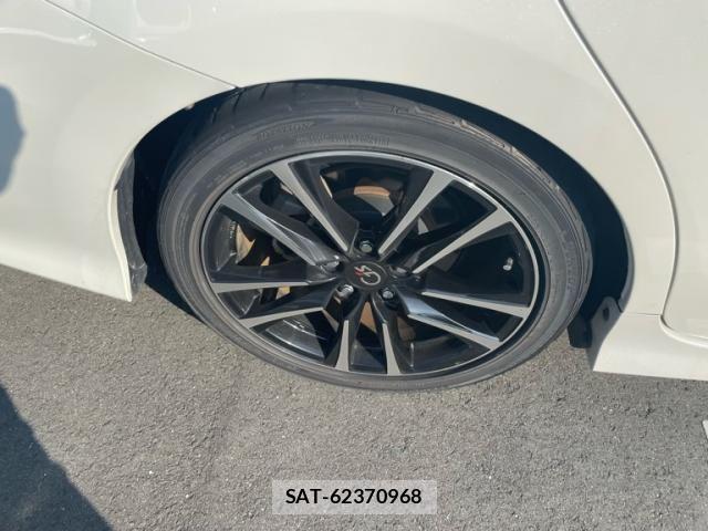 Toyota PRIUS ALPHA 2015-09 8131976-4