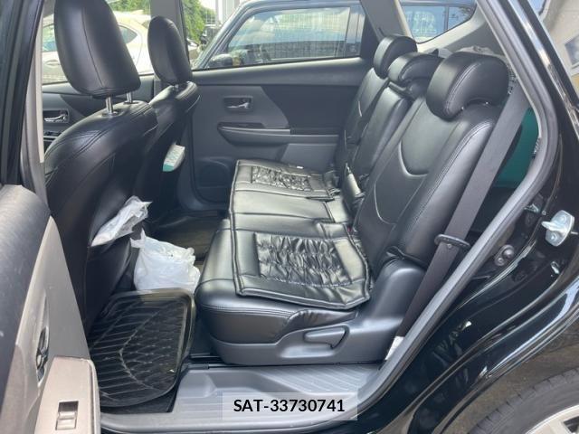 Toyota PRIUS ALPHA 2014-03 8131982-9