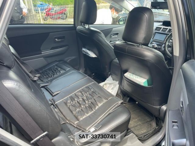 Toyota PRIUS ALPHA 2014-03 8131982-11