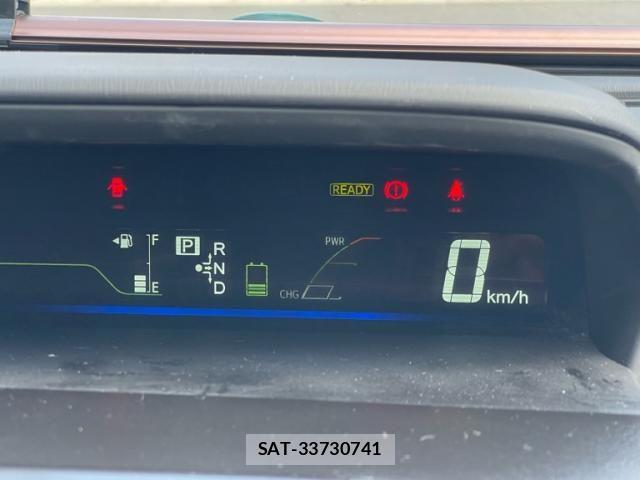 Toyota PRIUS ALPHA 2014-03 8131982-15
