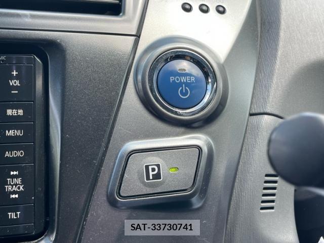Toyota PRIUS ALPHA 2014-03 8131982-17