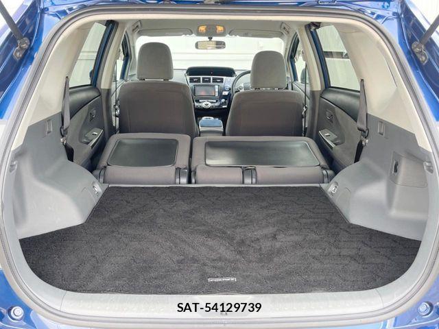 Toyota PRIUS ALPHA 2011-10 8131978-9