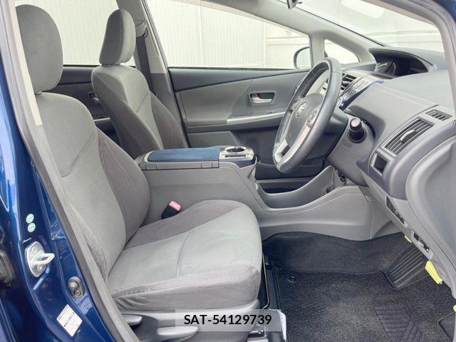 Toyota PRIUS ALPHA 2011-10 8131978-7