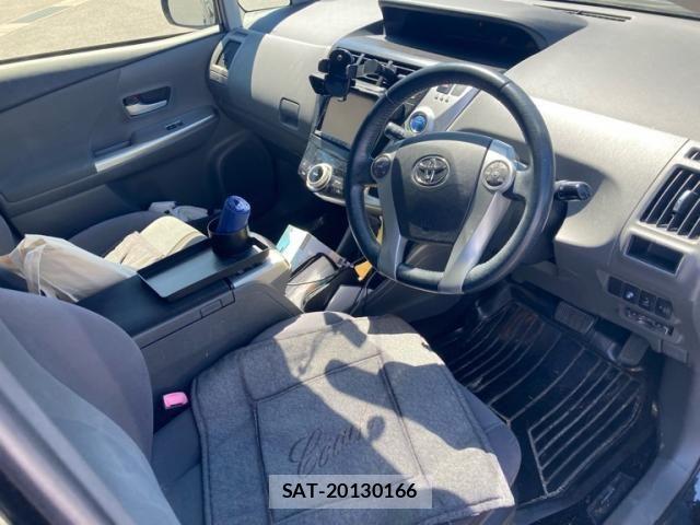 Toyota PRIUS ALPHA 2012-01 8131981-10