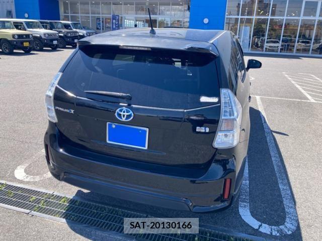 Toyota PRIUS ALPHA 2012-01 8131981-7