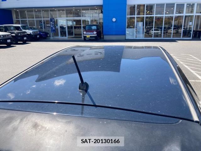Toyota PRIUS ALPHA 2012-01 8131981-8