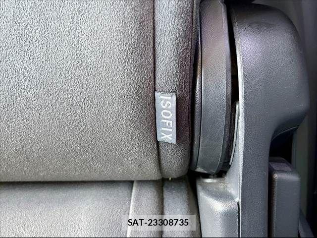 Toyota PRIUS ALPHA 2014-03 8131979-29