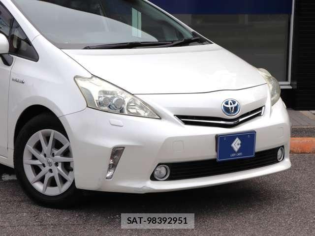 Toyota PRIUS ALPHA 2013-01 8131980-15