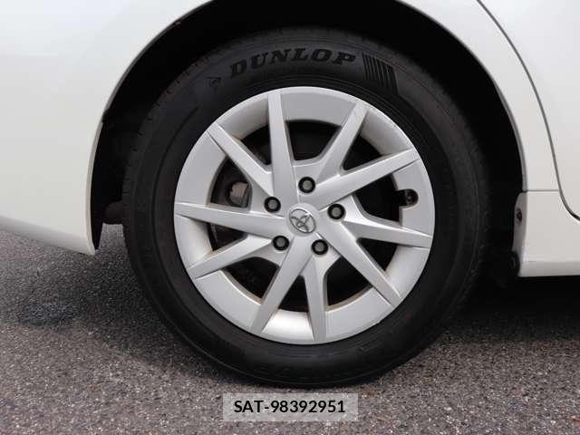 Toyota PRIUS ALPHA 2013-01 8131980-17