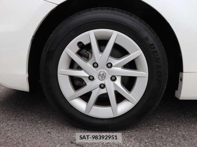 Toyota PRIUS ALPHA 2013-01 8131980-19