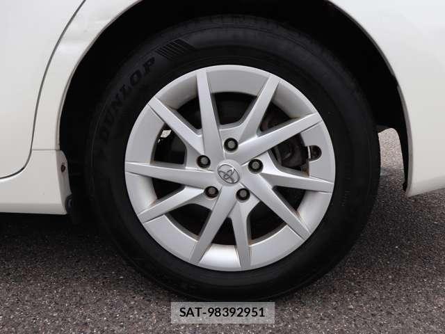 Toyota PRIUS ALPHA 2013-01 8131980-20