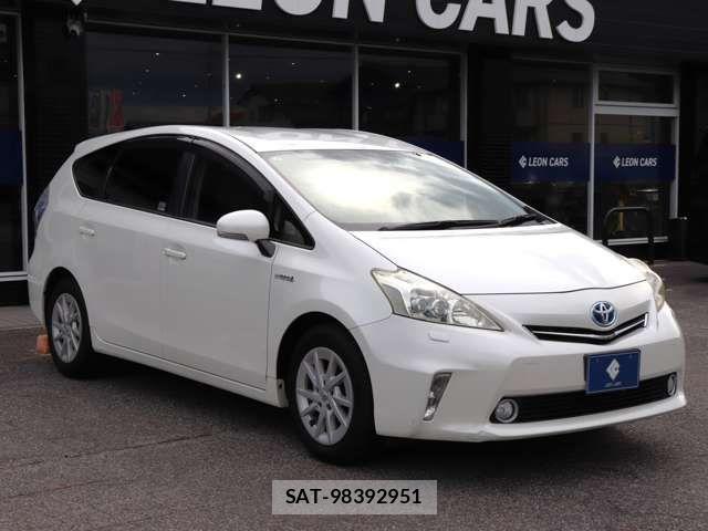 Toyota PRIUS ALPHA 2013-01 8131980-2